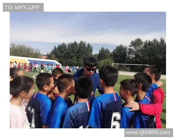 日本足球明星小学生的成长之路与梦想追逐的故事 日本足球明星小学生的成长之路与梦想追逐的故事