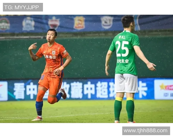 西安足球队强势领跑联赛积分榜积80分展现冠军实力 西安足球队强势领跑联赛积分榜积80分展现冠军实力