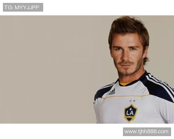 足球明星穿搭棒球服高清图片展示引领时尚潮流的运动风格