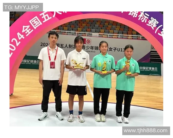 广州足球队在足球团队协作排行榜中荣登第4名展现出强大团队精神与默契配合 广州足球队在足球团队协作排行榜中荣登第4名展现出强大团队精神与默契配合